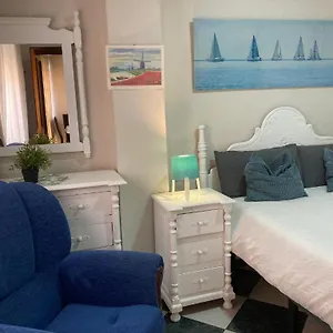 Calu Homes Cerca De Estacion De Tren Apartamento